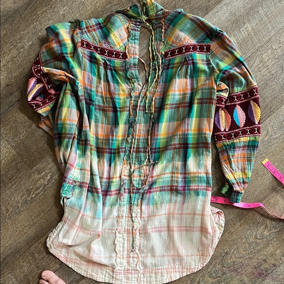 Free People Colorful Plaid Button-Down Shirt Excellent Condition - Picture 6 of 8
